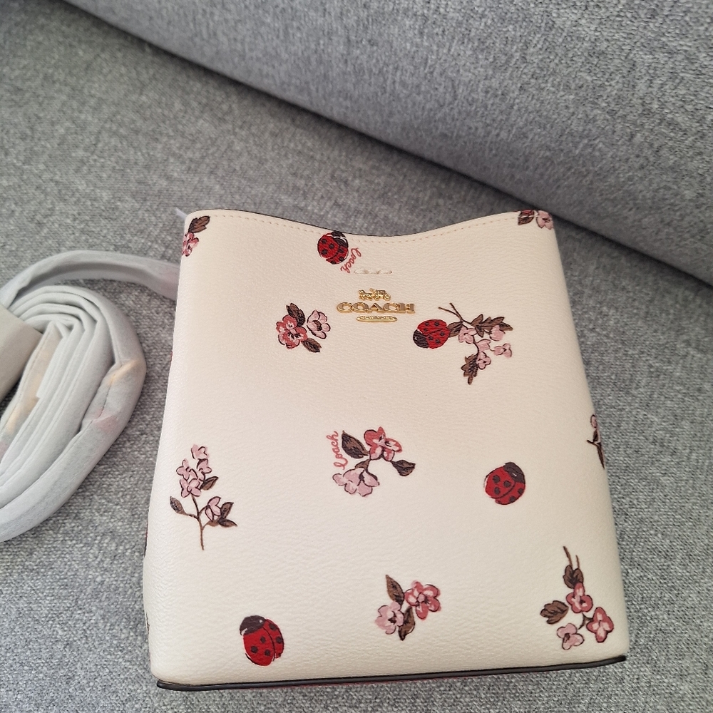Coach White and Red Floral Bag - Picture 2 of 8
